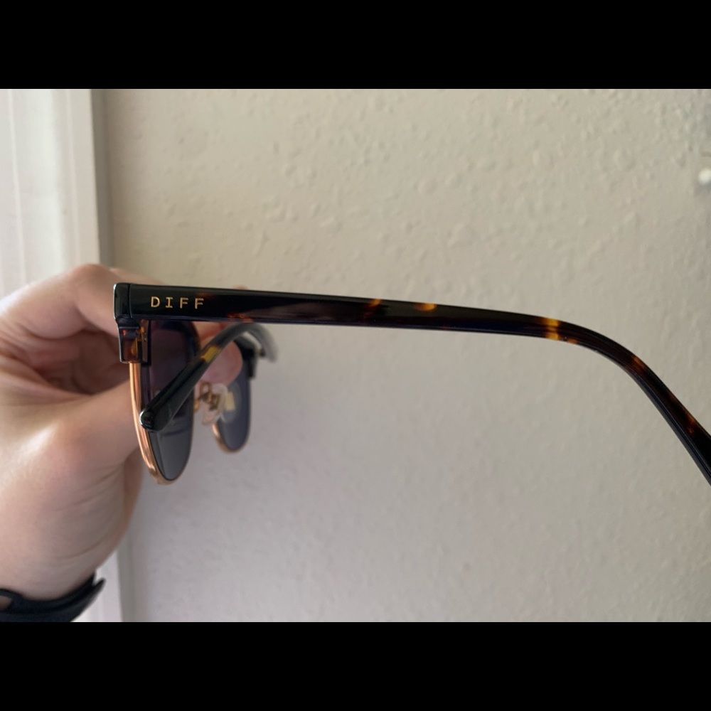 diff sunglasses - Picture 3 of 5